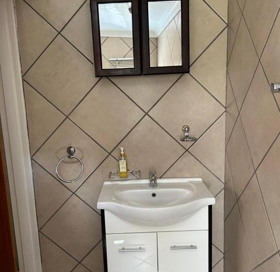 اتاق استاندارد, 9 Wena Ave Guesthouse
