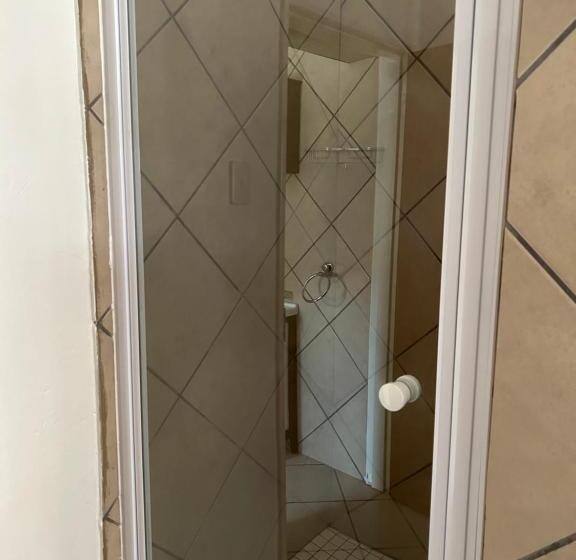 اتاق استاندارد, 9 Wena Ave Guesthouse