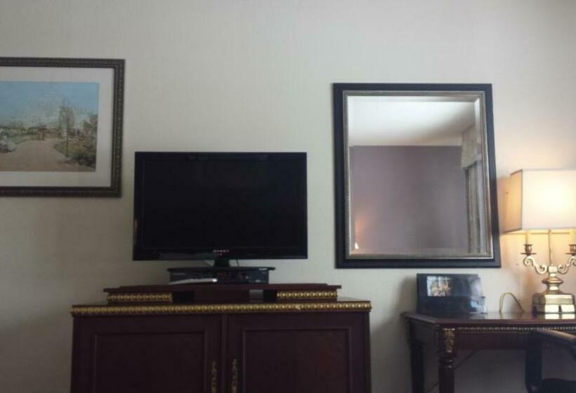 اتاق استاندارد با تخت بزرگ, America S Best Inn Urbana Champaign