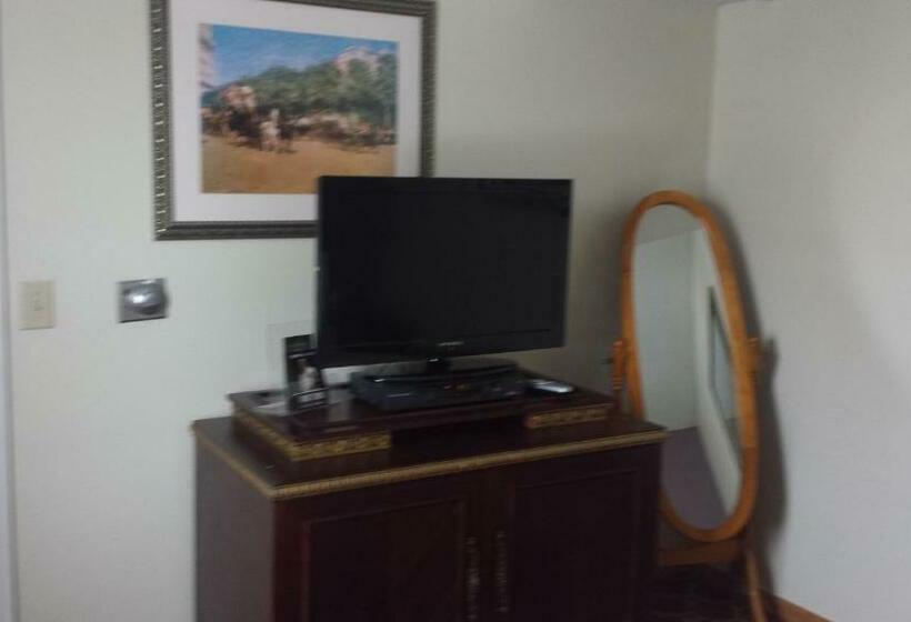 سوییت خانوادگی, America S Best Inn Urbana Champaign