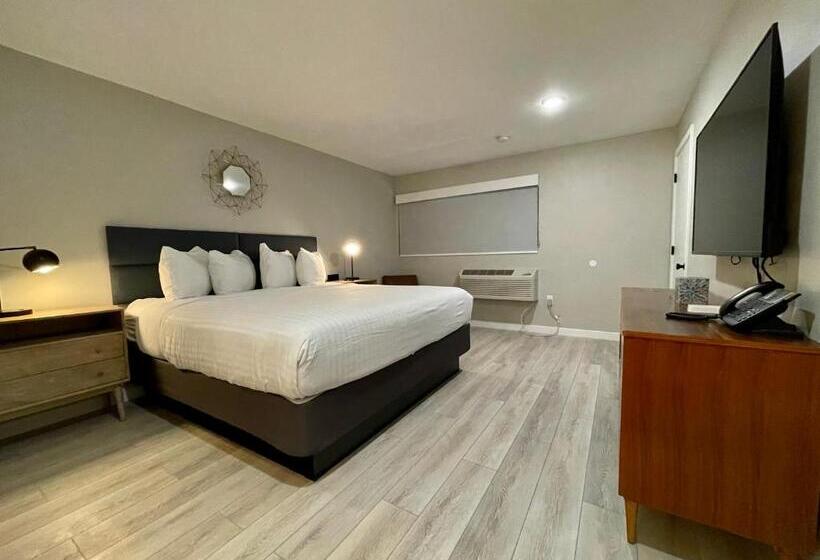 سوئیت با تخت بزرگ, Arizona Sunset Inn & Suites