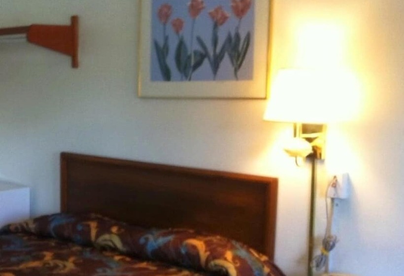 اتاق استاندارد, Budget Inn   Scottsboro
