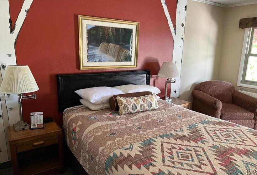 اتاق استاندارد با تخت دو نفره بزرگ, Cedar Hill Lodge
