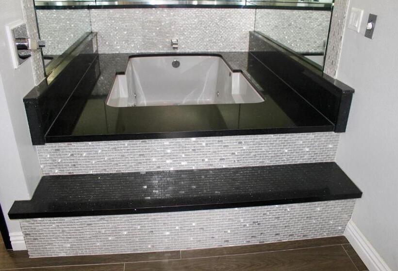 اتاق استاندارد با تخت بزرگ, Crescent Inn