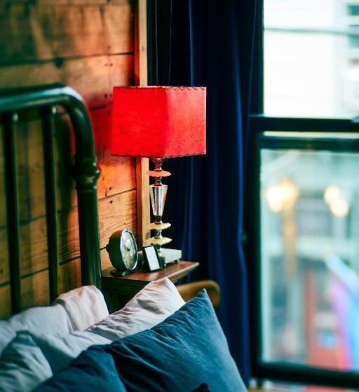 اتاق استاندارد با سرویس بهداشتی مشترک, Crew S Quarters Boarding House   Caters To Men