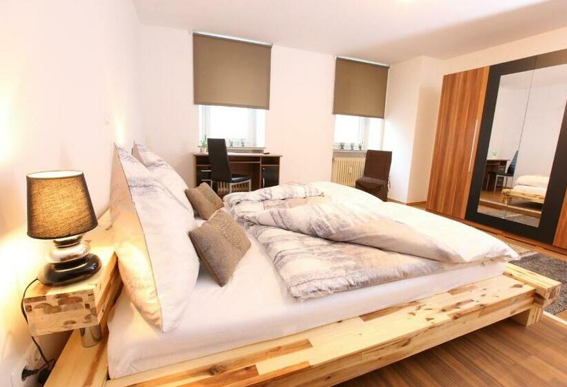 StandaardKamer, Pension Leonardo
