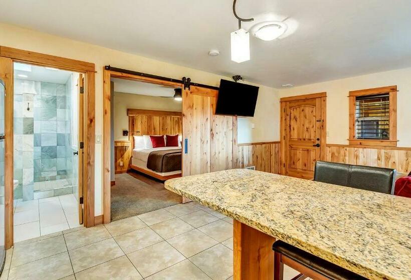 سوئیت با تخت بزرگ, Wall Street Suites
