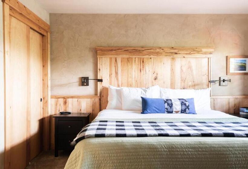 سوئیت با تخت بزرگ, Wall Street Suites