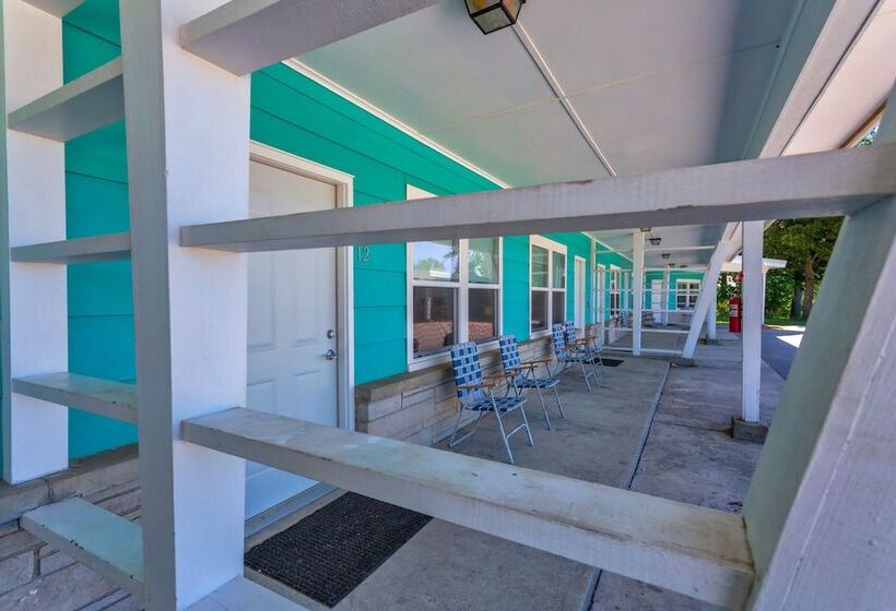 اتاق لوکس, Motel 57