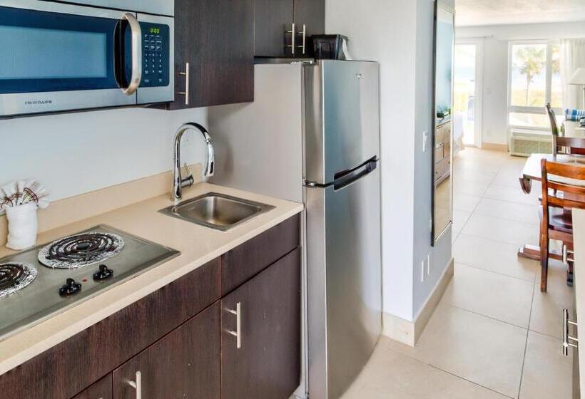 استودیوی استاندارد با چشم‌انداز دریا, Prestige Hotel Vero Beach