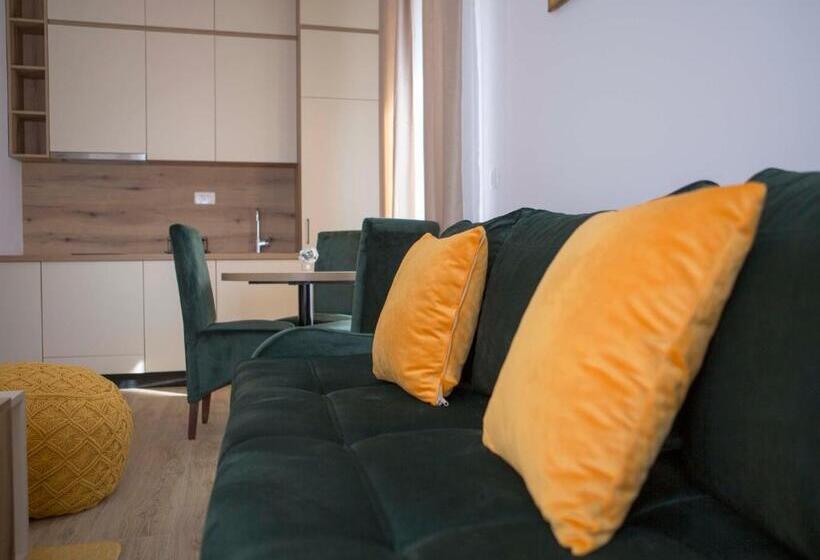 آپارتمان 1 خوابه, Apart Hotel Gondola Kolasin