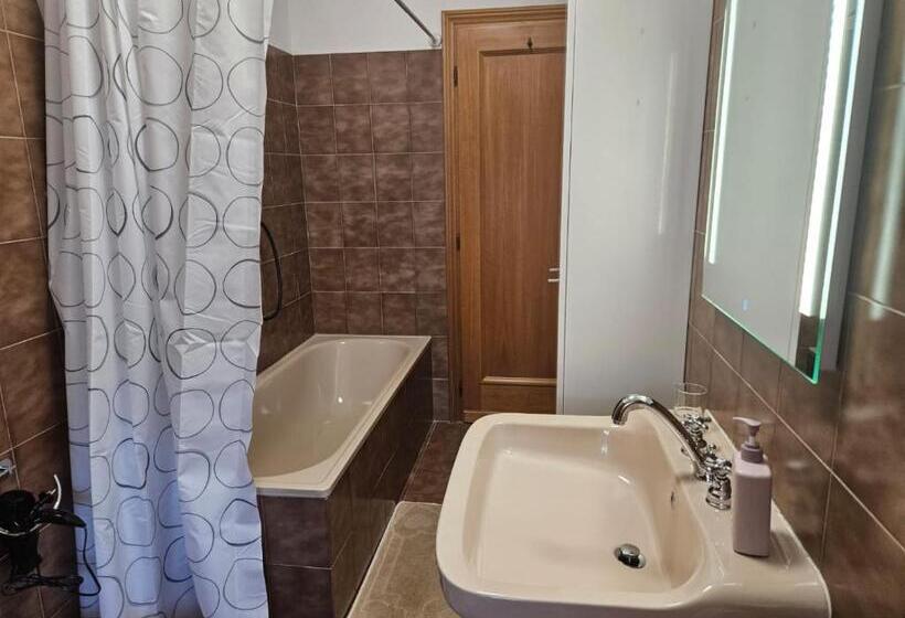 اتاق استاندارد, Bed And Breakfast Demma
