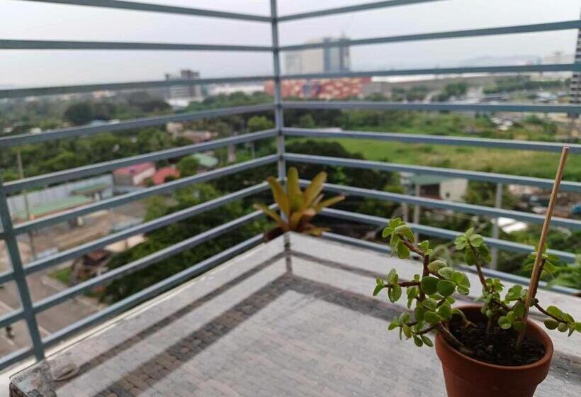 استودیوی استاندارد, Executive Studio At One Madison Place Iloilo City