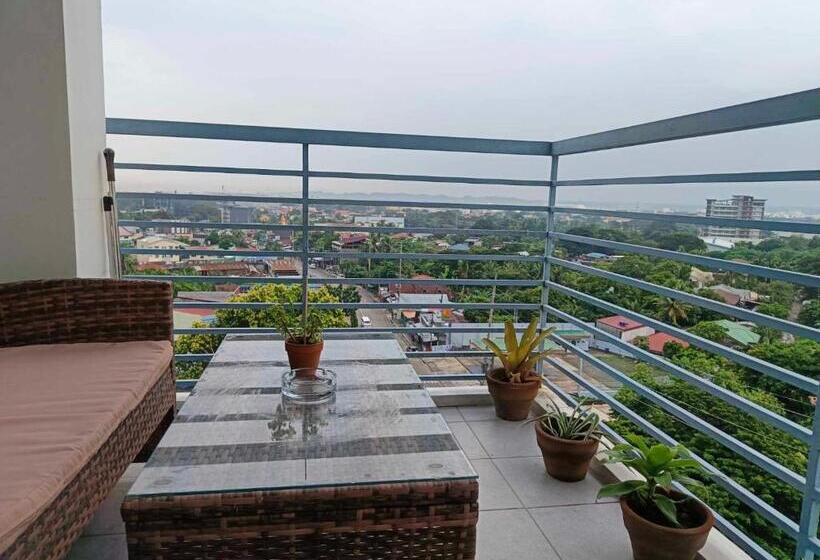 استودیوی استاندارد, Executive Studio At One Madison Place Iloilo City
