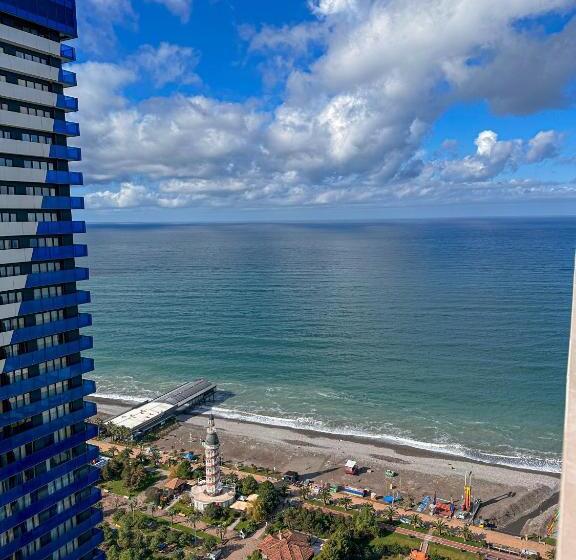 استودیو استاندارد با بالکن, Batumivip
