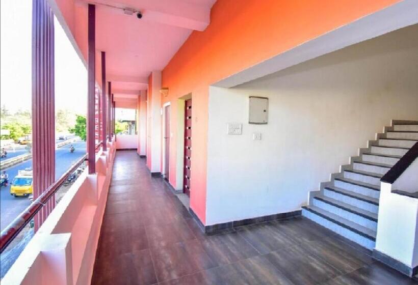سوییت خانوادگی, A K Residency