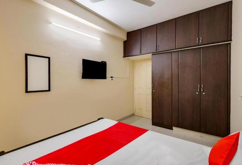 اتاق استاندارد, Oyo Flagship K V R Residency   Elite