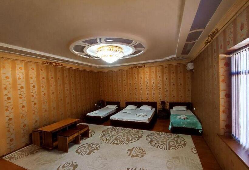 اتاق استاندارد چهارنفره با بالکن, Samandar Bukhara