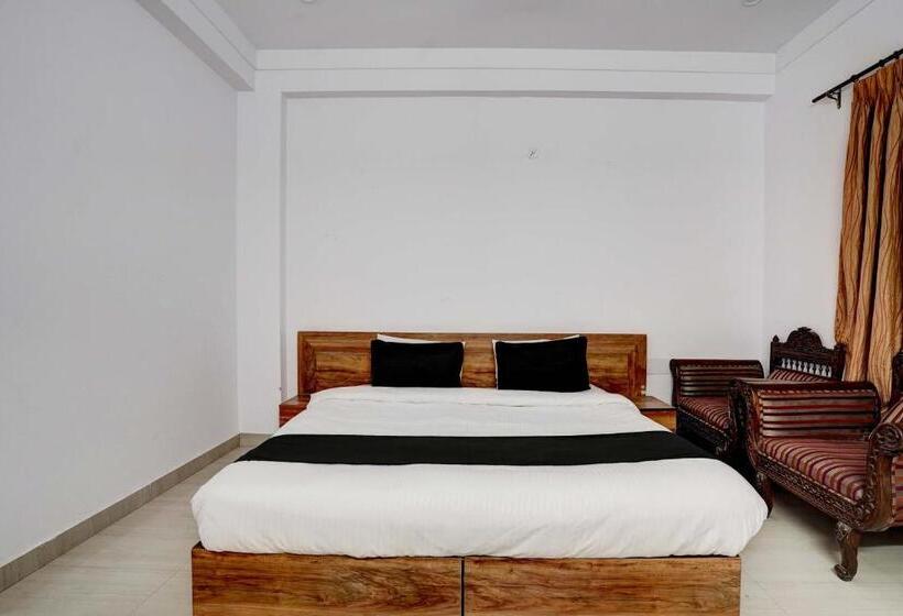 اتاق کلاسیک سه تخته, Super Oyo Collection O Aqua Inn