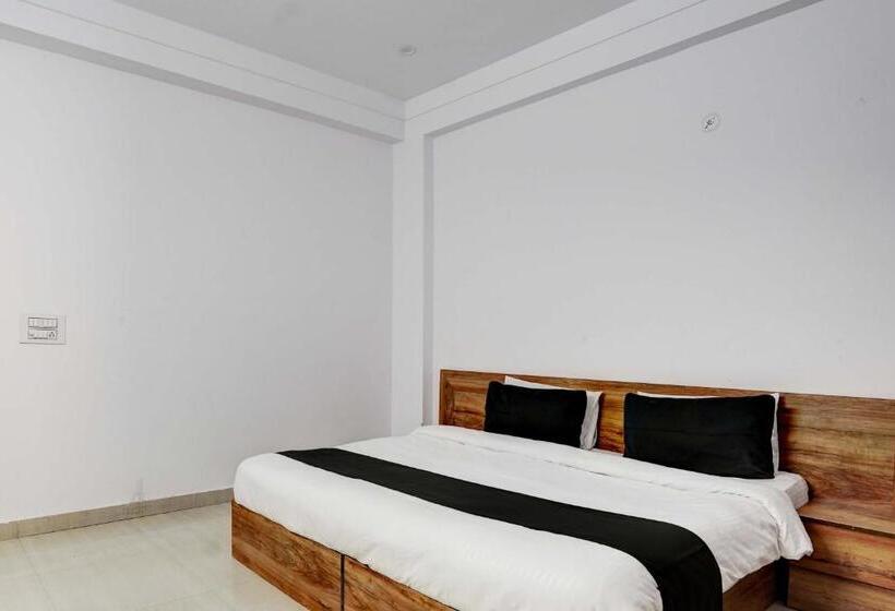 اتاق کلاسیک سه تخته, Super Oyo Collection O Aqua Inn