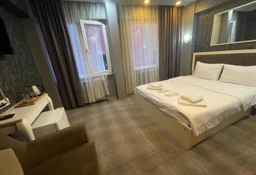 اتاق استاندارد سه نفره, Ufuk Otel