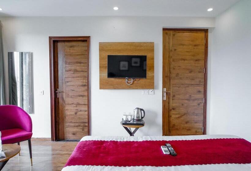 اتاق استاندارد با تخت بزرگ, Saltstayz Hotel Huda City Centre