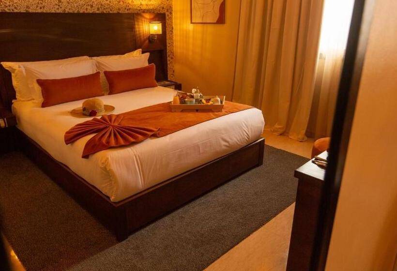 اتاق استاندارد با تخت بزرگ, Fourteen Hotel Ain Sebaa