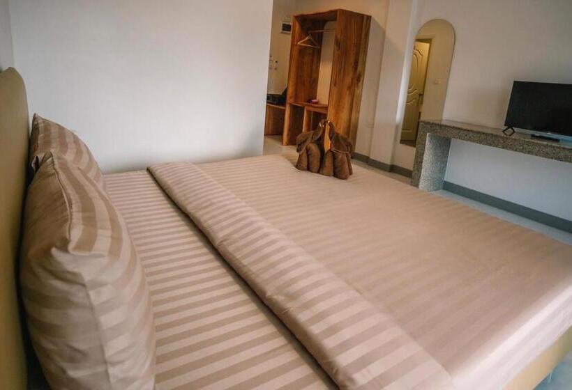 اتاق لوکس با تخت بزرگ, Chor Grande Resort
