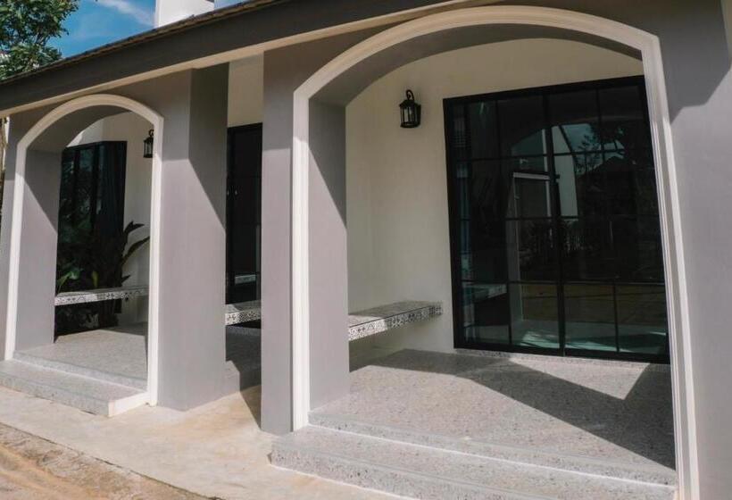 اتاق استاندارد با چشم‌انداز باغ, Chor Grande Resort