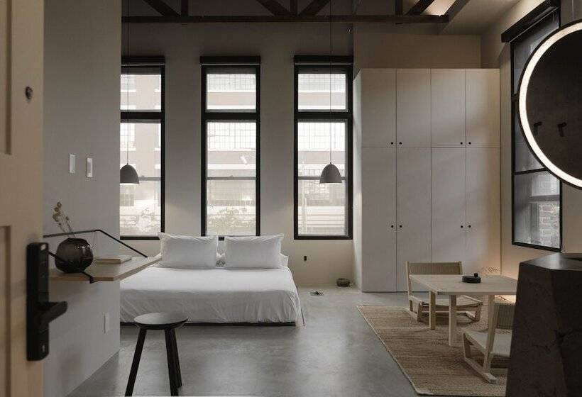 اتاق سوپریور با تخت بزرگ, Kodō
