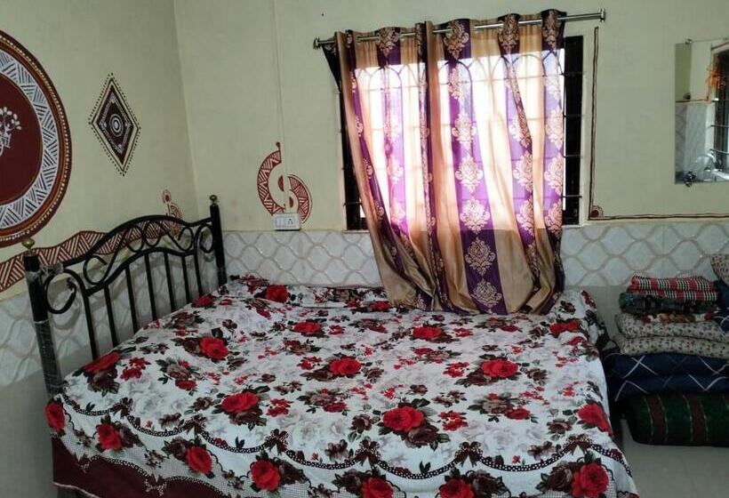 اتاق استاندارد با چشم‌انداز باغ, Samadhana Homestay