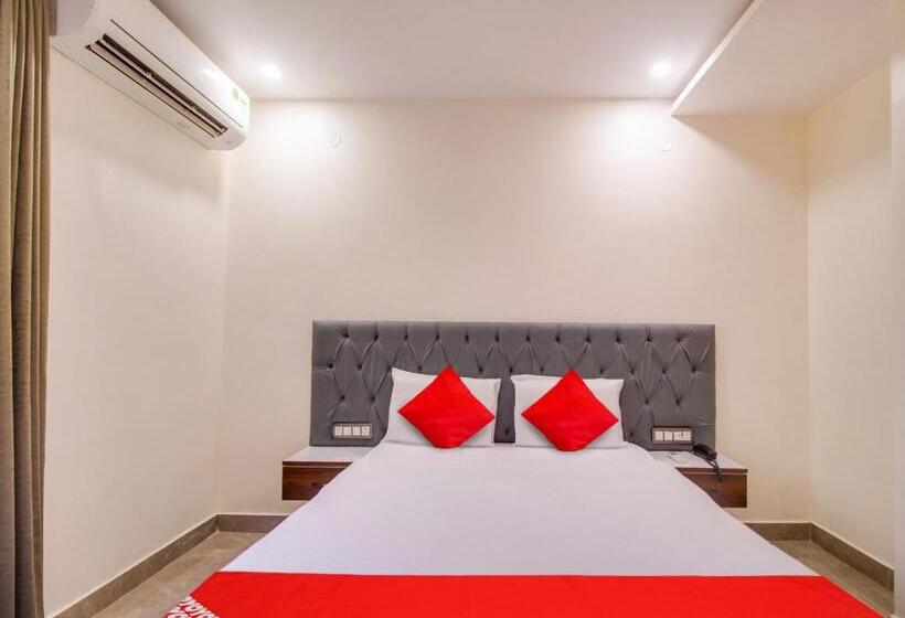 اتاق کلاسیک سه تخته, Rr Residency