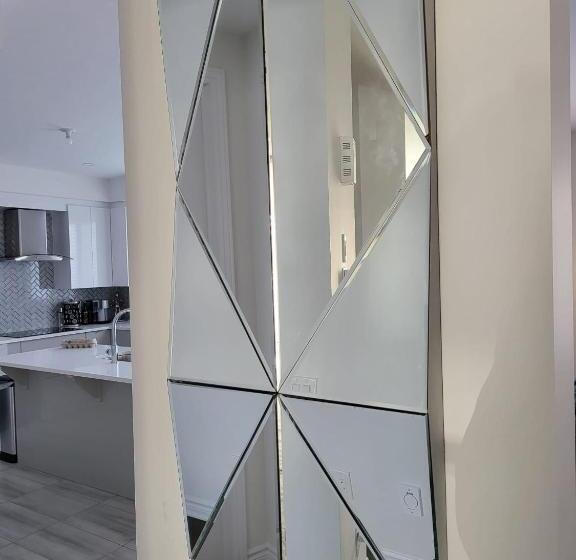 اتاق لوکس, New Luxury Home