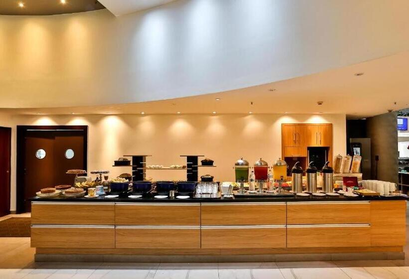 استودیوی لوکس, Get A Flat 156 Slavieiro Centro Sp
