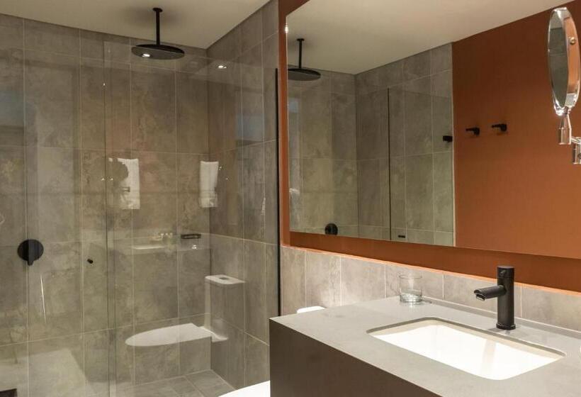 استودیوی لوکس, Faranda Collection Medellin