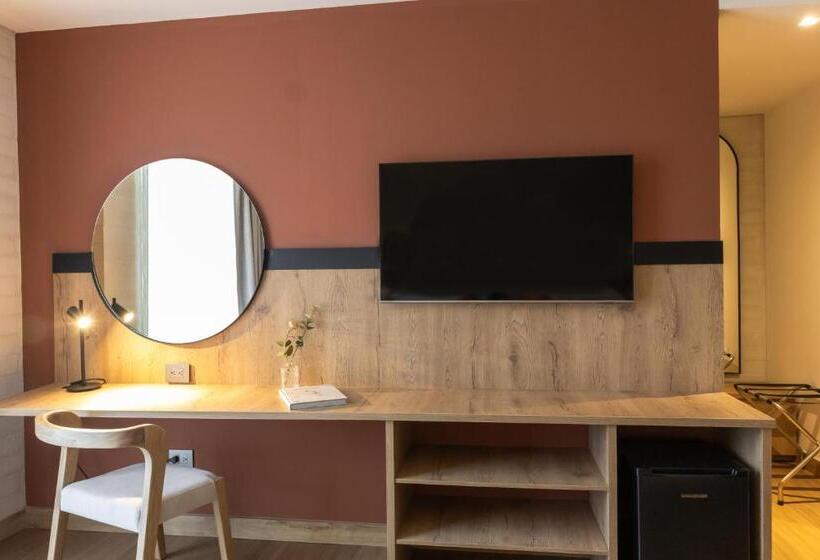 استودیوی لوکس, Faranda Collection Medellin