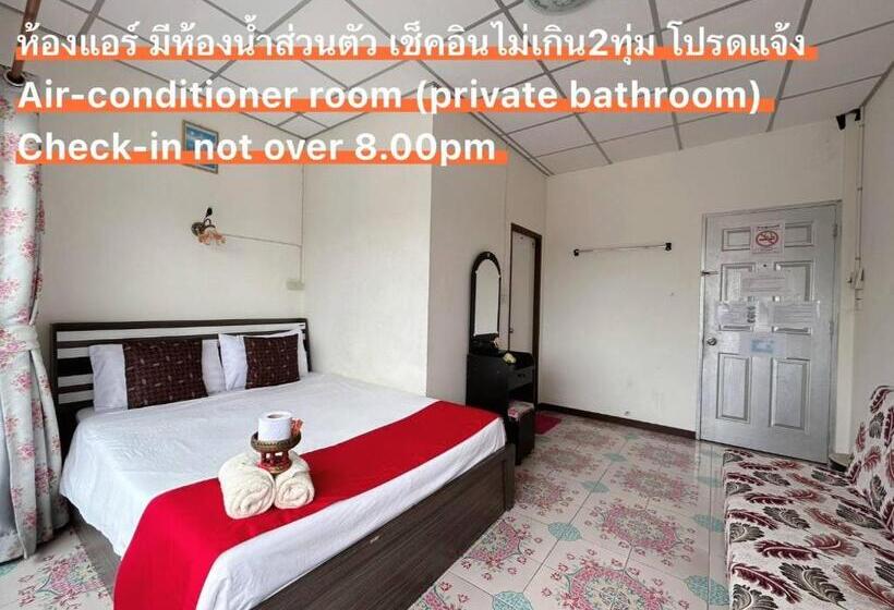 اتاق لوکس با بالکن, Home One Love Ayutthaya Main Zone By Baan One Love Group