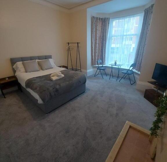 سوییت با چشم‌انداز دریا, Inn By The Sea, Portsmouth   En Suite Rooms With Or Without Sea View