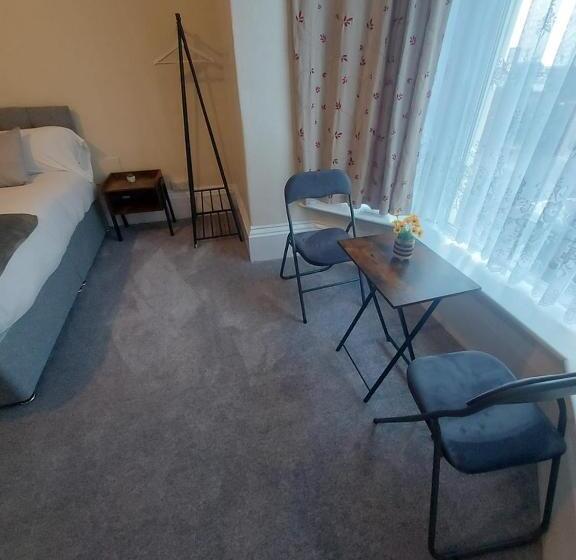 Deluxe Suite Sea View, Inn By The Sea, Portsmouth   En Suite Rooms With Or Without Sea View