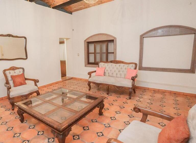 سوییت جونیور, Boutique La Casona Del Rey