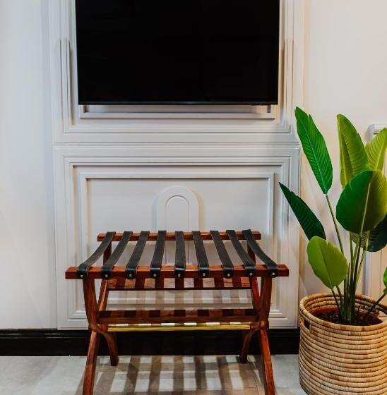 اتاق سوپریور با تخت بزرگ, Oryx Boutique