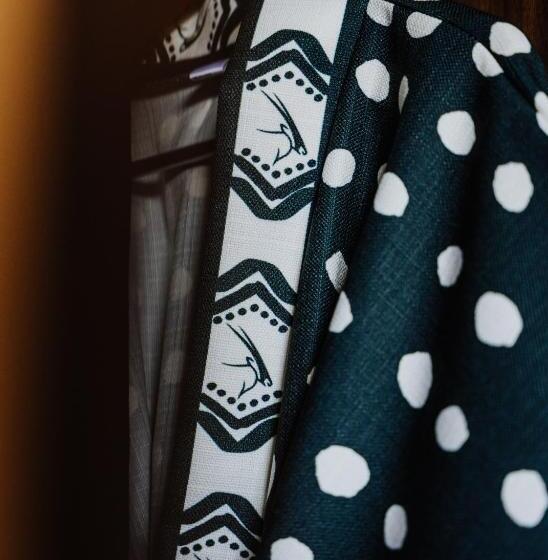اتاق لوکس با تخت بزرگ, Oryx Boutique