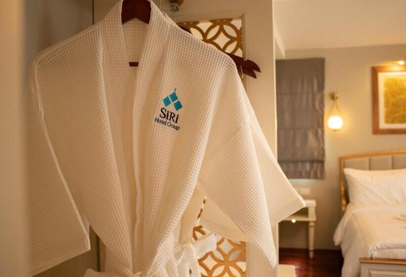 اتاق لوکس با بالکن, Siri Grand Bangkok
