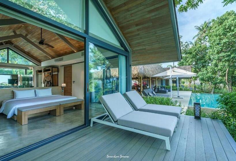 ویلای 4 خوابه, Villa Escape Burasari