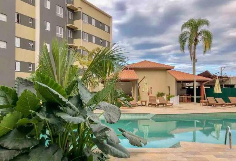 آپارتمان 1 خوابه با چشم‌انداز استخر, Jardim Das Palmeiras Ii   Home Resort