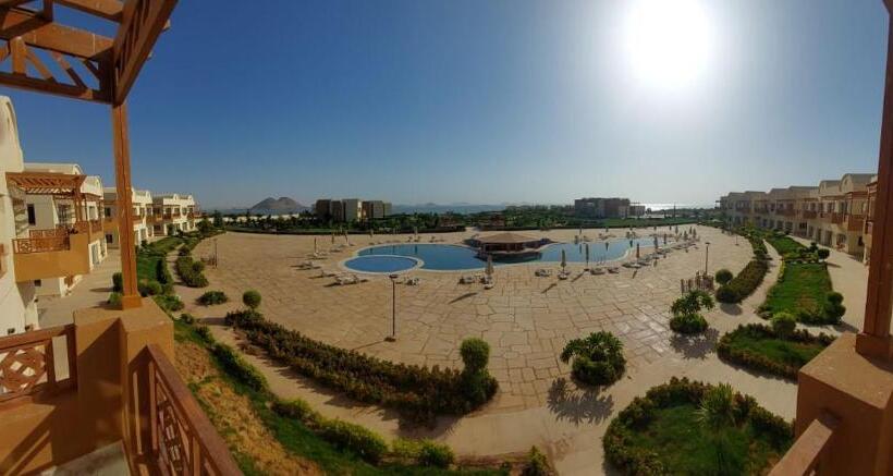 2 Bedroom Suite Pool View, Azal Lagoons Resort Abu Simbel