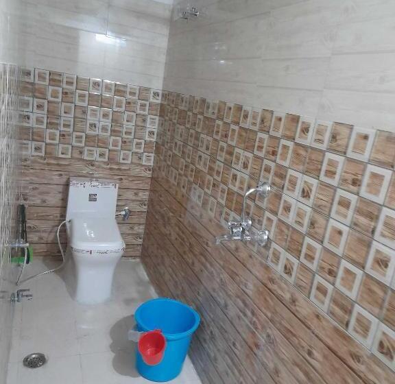 اتاق کلاسیک سه تخته, Oyo Flagship Hotel The Fortune Vision