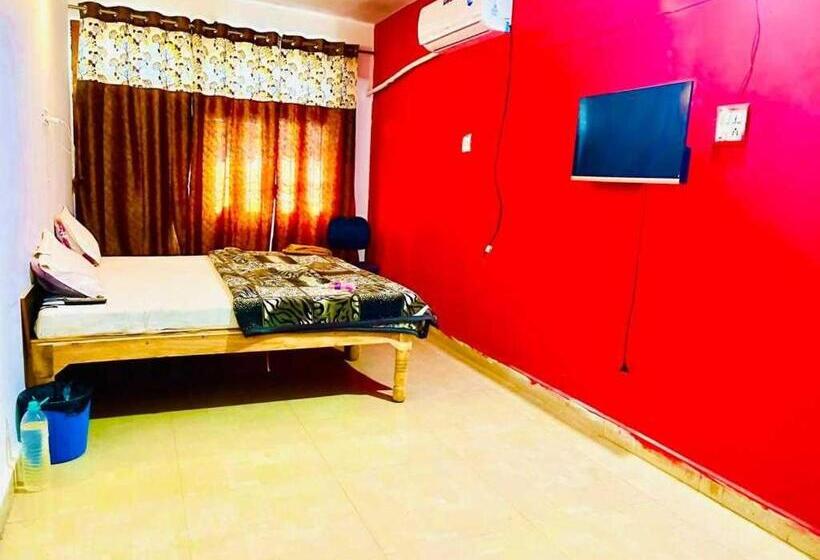 اتاق کلاسیک سه تخته, Oyo Flagship Hotel The Fortune Vision