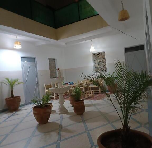 اتاق استاندارد با سرویس بهداشتی مشترک, Marrakesh Riad