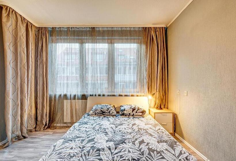 اتاق استاندارد با تراس, Private Rooms With Balcony Next To Station